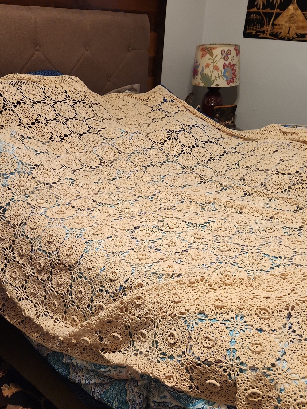 Crocheted Bedspread Throw in Cream – Lightweight Vintage-Style Coverlet